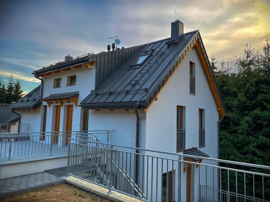 U Kralika, Apartman E, 50M Od Lanovky A Bobove Drahy, Parkovani Zdarma Dolní Morava المظهر الخارجي الصورة